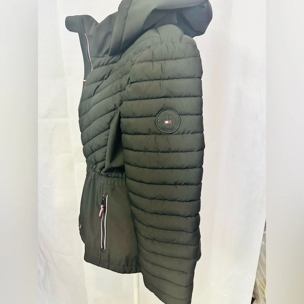 Women’s Black Quilted Hooded Jacket